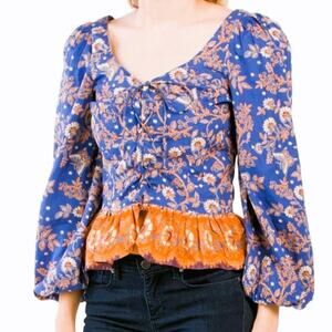 House of Harlow Nicole Ritchie Lace Front Floral Blue Top Size S, NWT